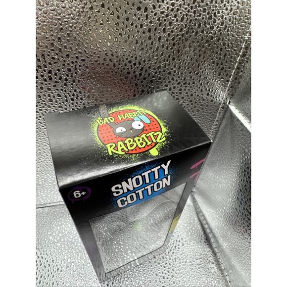 Bad Habbit Rabbitz Snotty Cotton 7” Mini Vinyl Figure Collectible S 1 NIB - Picture 8 of 8
